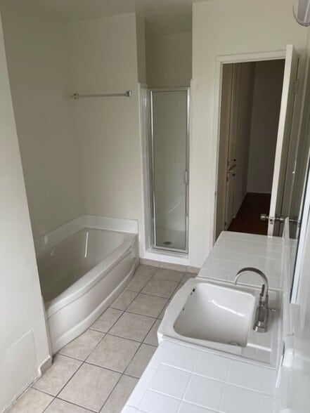 More Photos Of 7631 Norton Ave, West Hollywood Apartments For Sale