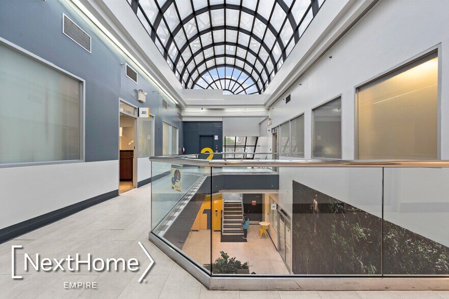 More Photos Of 27-47 Crescent St, Astoria Medical For Lease