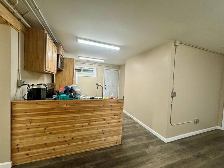 More Photos Of 715 N Kanawha St, Beckley Freestanding For Lease