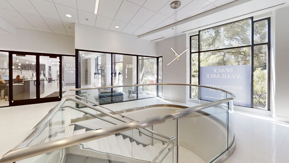 More Photos Of 875 N Rush St, Chicago Apartments For Lease