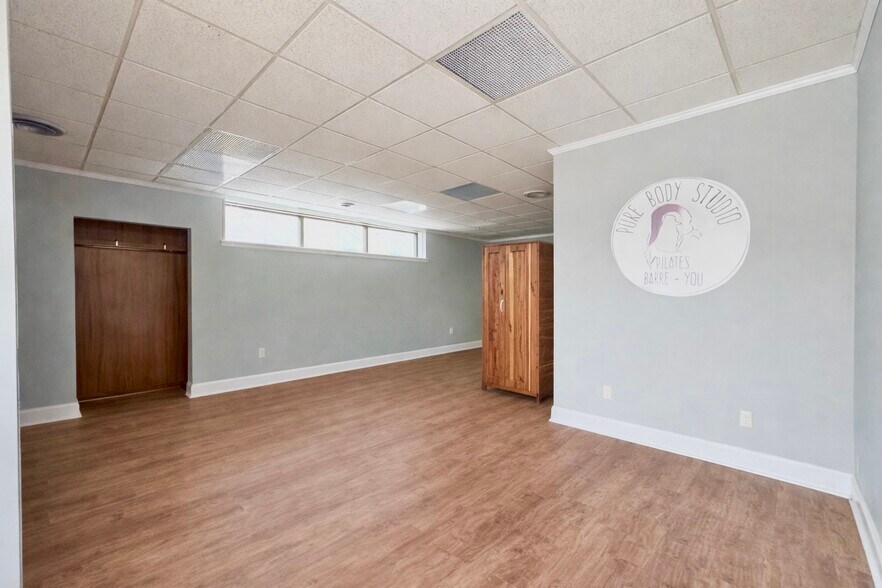 More Photos Of 1419 Leighton Ave, Anniston Office For Lease