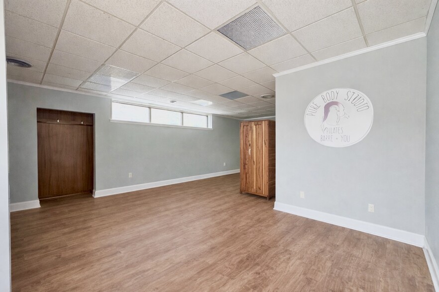 More Photos Of 1419 Leighton Ave, Anniston Office For Lease
