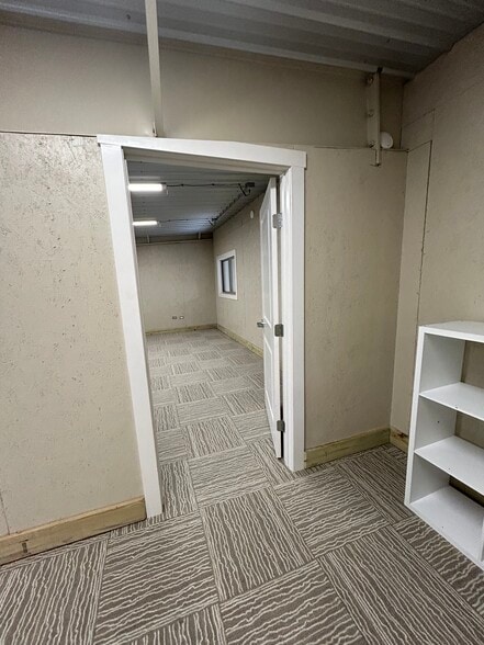 More Photos Of 9 Spanish Pass Rd, Boerne Showroom For Lease