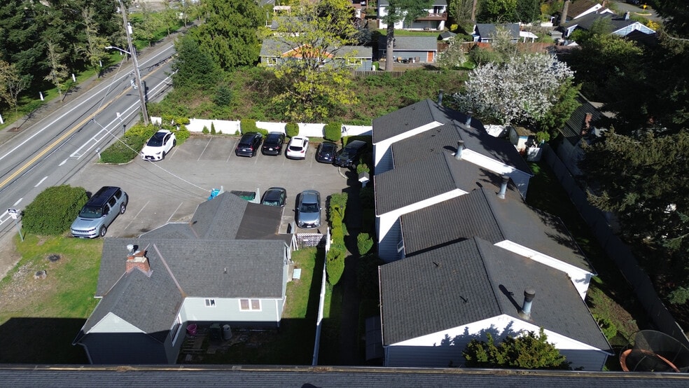 More Photos Of 1527 NE 150th St, Seattle Apartments For Sale