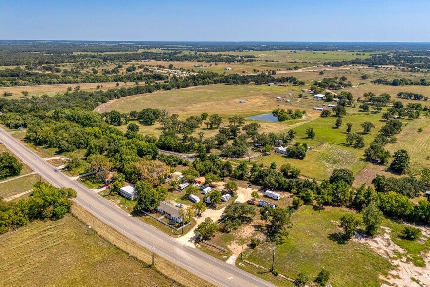 More Photos Of 1332 Cameron Ave, Rockdale Trailer Camper Park For Sale
