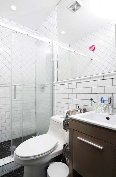 More Photos Of 1100 Jefferson Ave, Brooklyn Multifamily For Sale