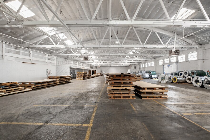 Primary Photo Of 3417 Vineyard Ave, Los Angeles Warehouse For Lease