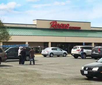 More Photos Of 1248-1290 Smithfield Plz, Smithfield Storefront For Lease