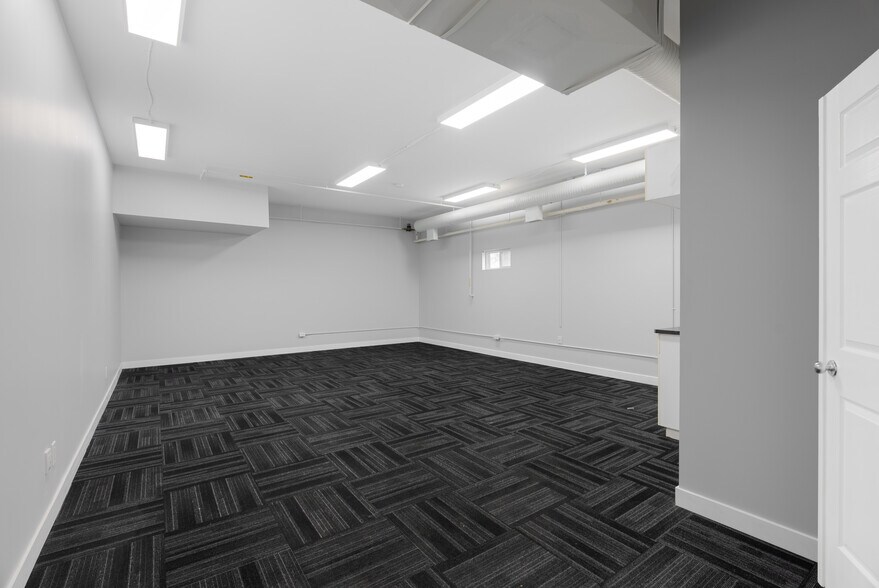 More Photos Of 9612 Franklin Av, Fort McMurray Freestanding For Lease