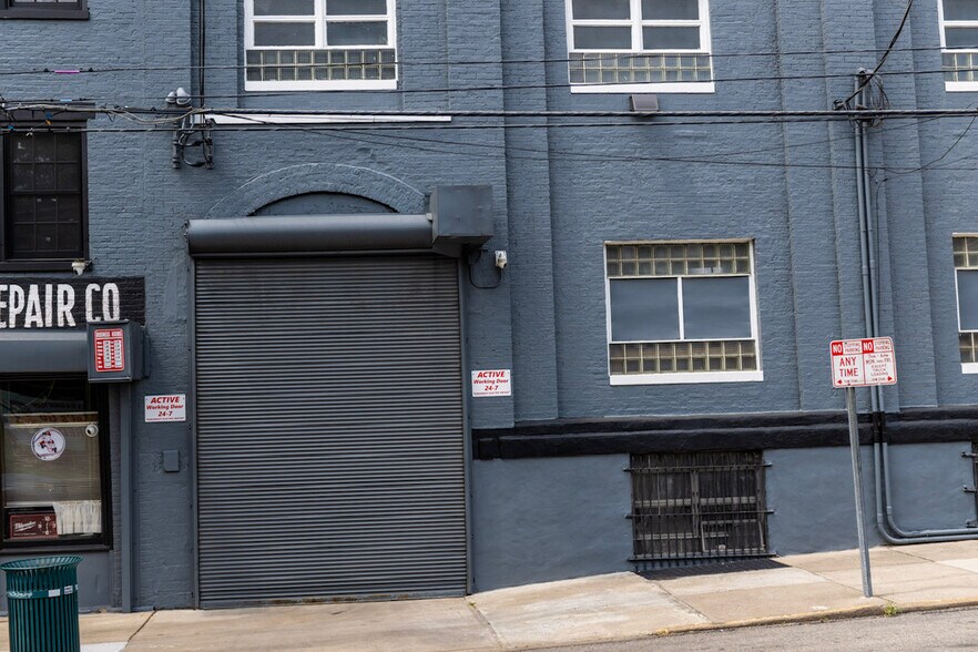 More Photos Of 2025-2033 Elm St, Cincinnati Warehouse For Sale