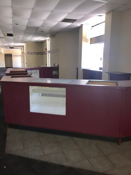 More Photos Of 1400 E Shotwell St, Bainbridge Freestanding For Sale