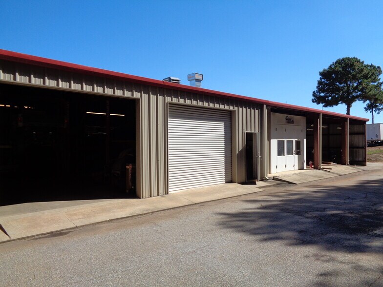 More Photos Of 2917 N Slappey Blvd, Albany Auto Repair For Sale