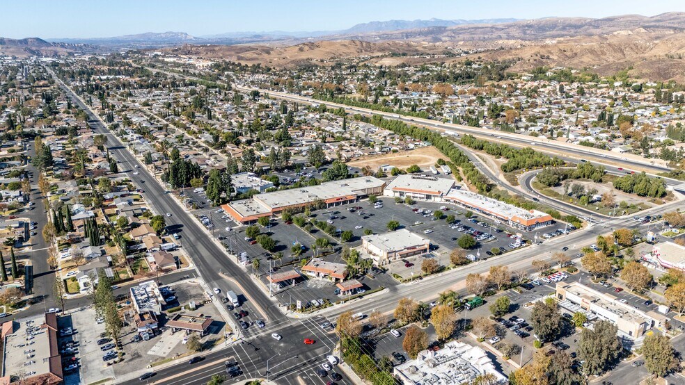 More Photos Of 2585 Cochran St, Simi Valley Unknown For Lease