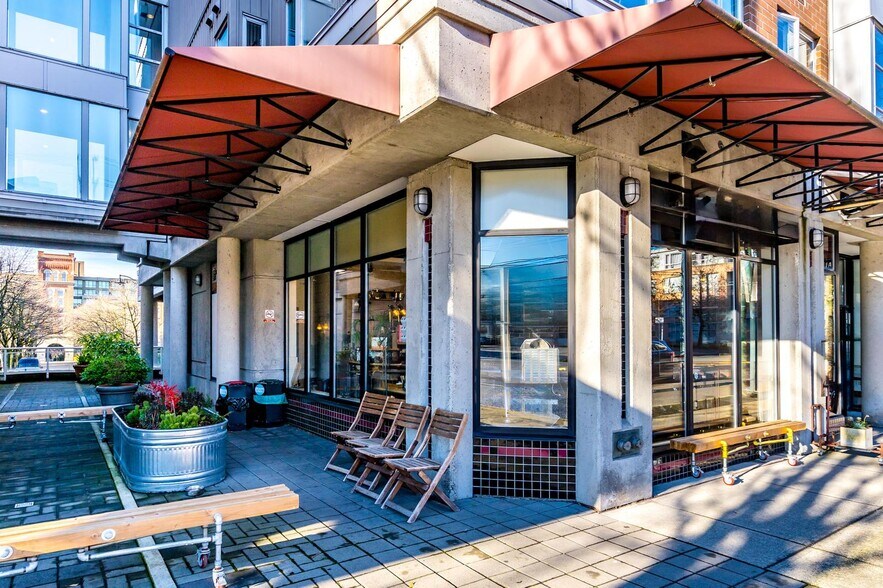 More Photos Of 2705-2729 Arbutus St, Vancouver General Retail For Sale