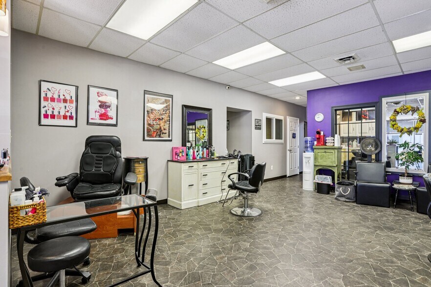 More Photos Of 209 N State St, Litchfield Storefront Retail Residential For Sale