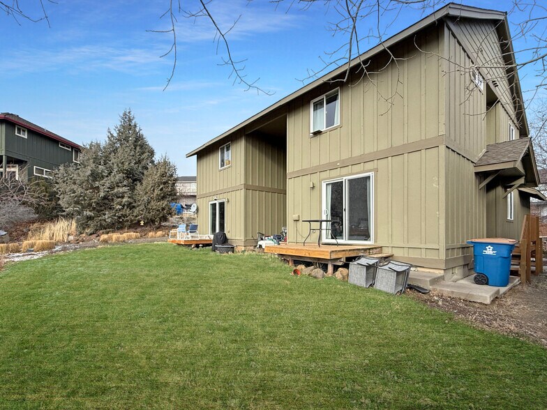 More Photos Of 1696 NE Lotus Dr, Bend Multifamily For Sale