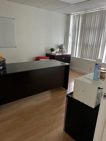 More Photos Of 12900-12940 SW 133rd Ct, Miami Office Residential For Lease