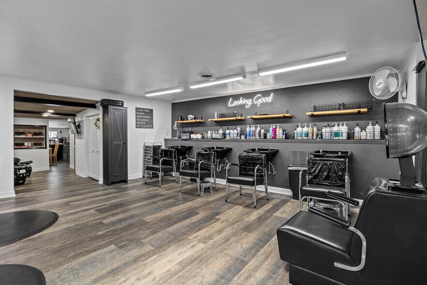 More Photos Of 1612 Milan Rd, Sandusky Freestanding For Sale