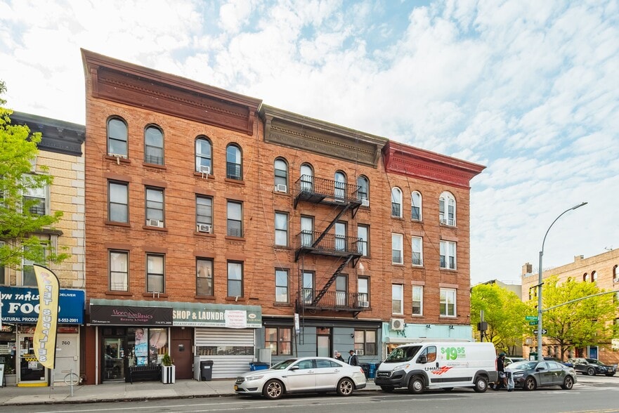 More Photos Of 750 Washington Ave, Brooklyn Apartments For Sale