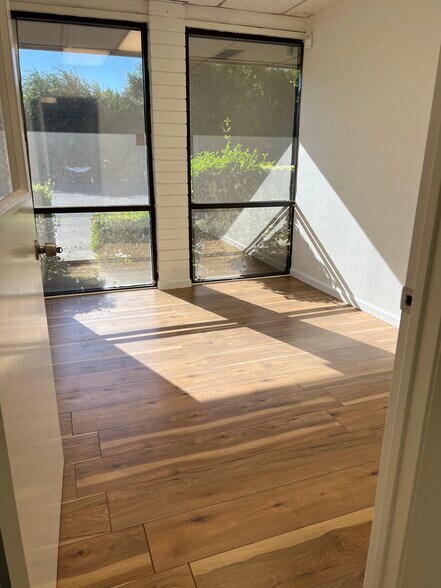 More Photos Of 5637 N Pershing Ave, Stockton Medical For Lease