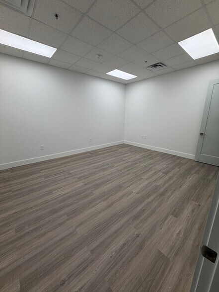 More Photos Of 15281 Ronald W Reagan Blvd, Leander Storefront Retail Office For Lease