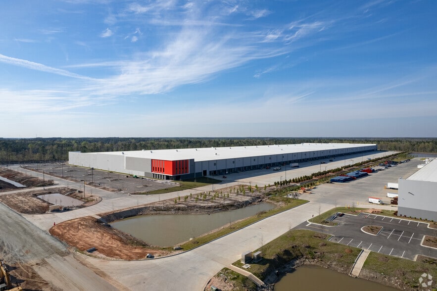 More Photos Of 2008 Interstate Centre Blvd, Ellabell Distribution For Lease