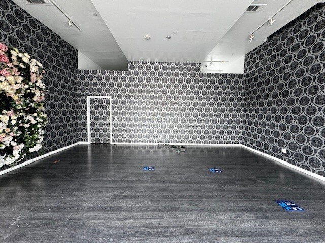 More Photos Of 9601-9609 Santa Monica Blvd, Beverly Hills Restaurant For Lease