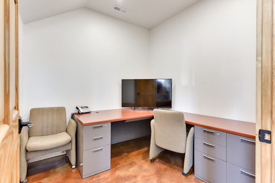 More Photos Of 1058 Sunburst Ln, Mead Warehouse For Sale