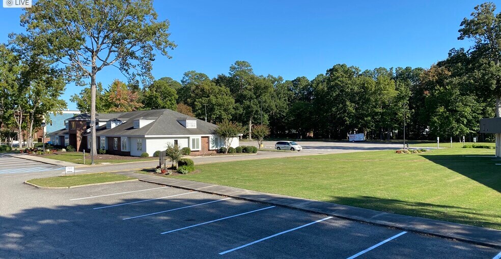 More Photos Of 610 thimble shoals Blvd, Newport News Unknown For Lease