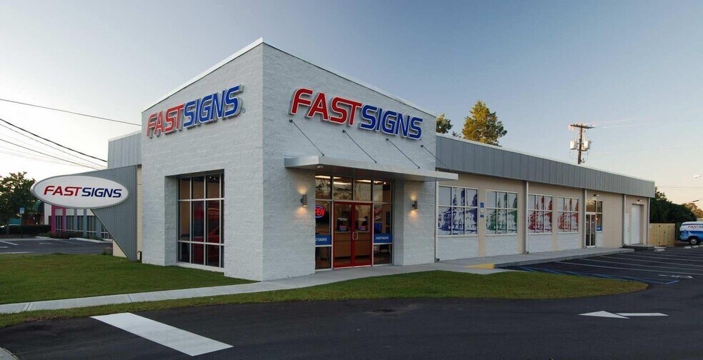 Primary Photo Of 1920 N Monroe St, Tallahassee Storefront Retail Office For Lease