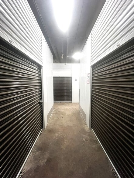 More Photos Of 1909-2099 Opa Locka Blvd, Miami Warehouse For Lease