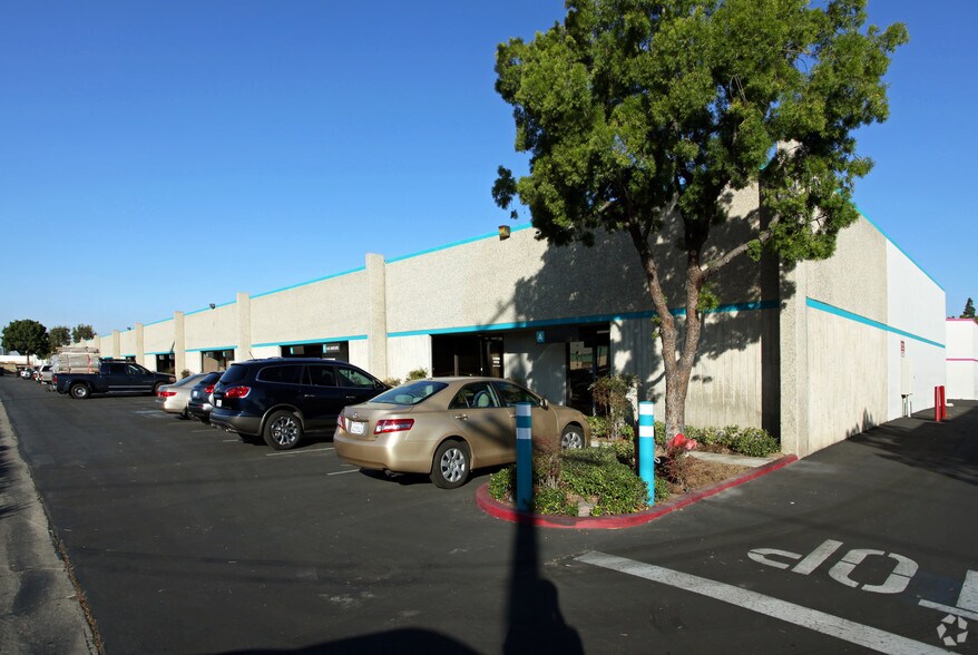 More Photos Of 1020 N Batavia St, Orange Warehouse For Lease