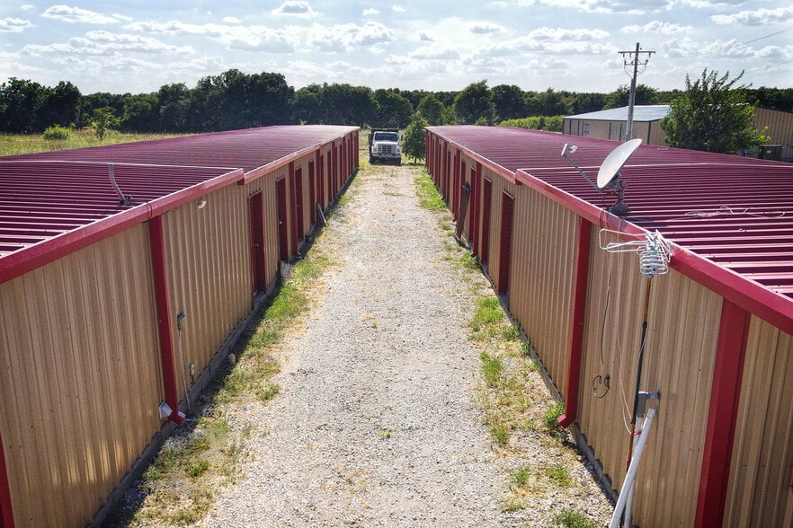 More Photos Of 19640 US Highway 77, Thackerville Specialty For Sale