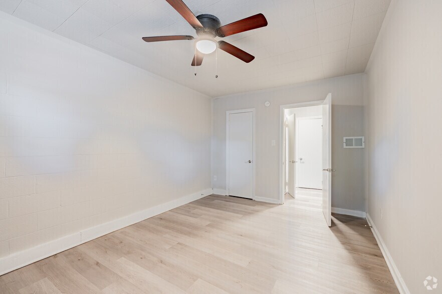 More Photos Of 10710 Jefferson Ave, Newport News Apartments For Sale