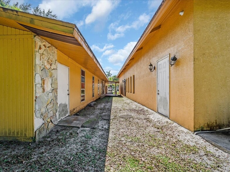 More Photos Of 4630 Palm Beach Blvd, Fort Myers Religious Facility For Sale