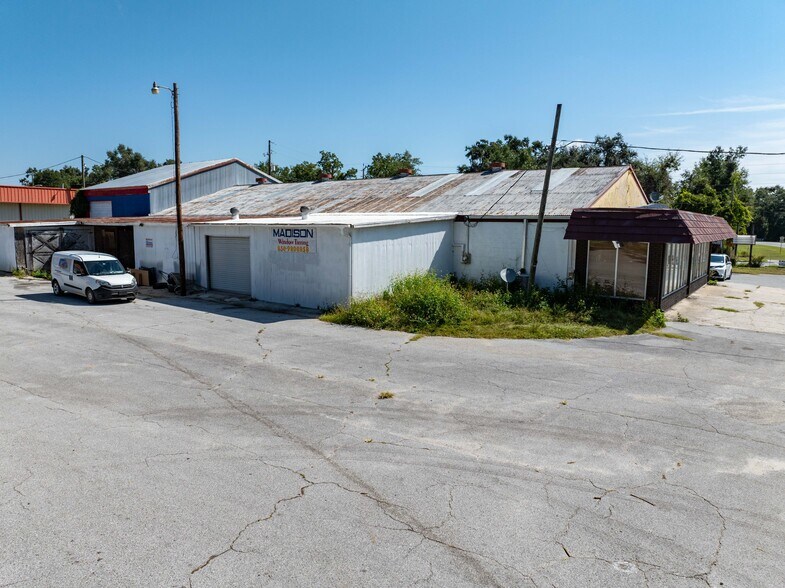 More Photos Of 633 NE Colin Kelly Hwy, Madison Freestanding For Sale