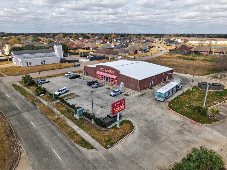 More Photos Of 7750 9th Ave, Port Arthur Freestanding For Sale