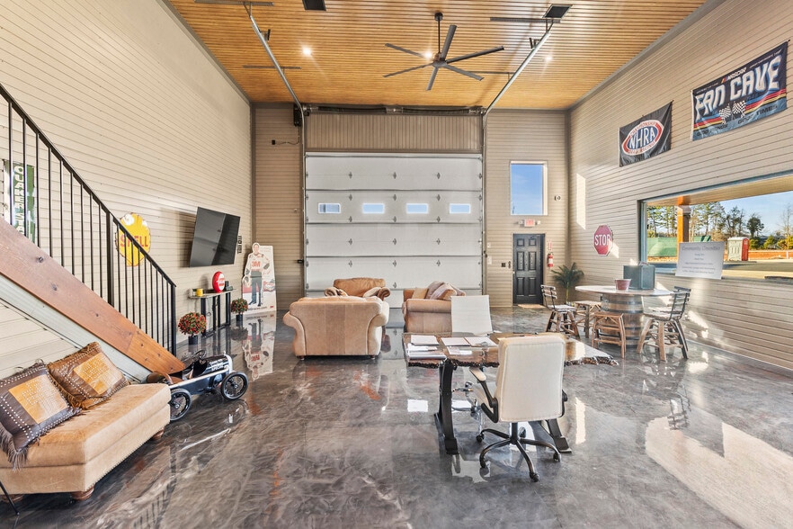 More Photos Of 144 McCrary Rd, Mooresville Flex For Sale