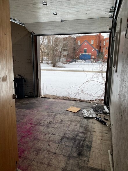 More Photos Of 16 Orchard St, East Hartford Storefront For Lease