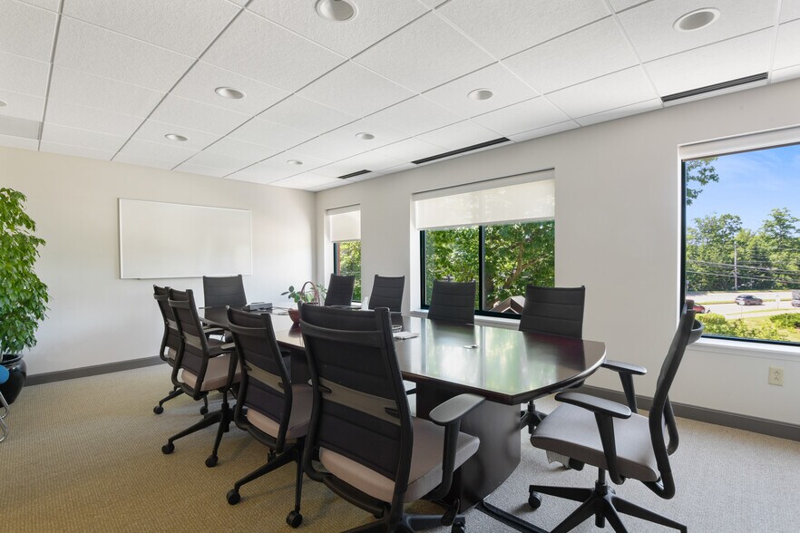 More Photos Of 620 Hinesburg Rd, South Burlington Office For Sale