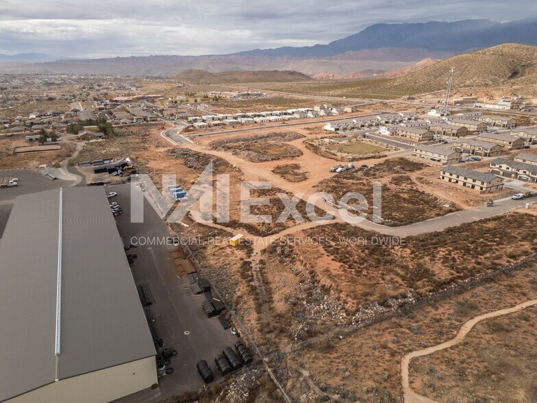 More Photos Of Approx 550 W 450 N, Hurricane Land For Sale