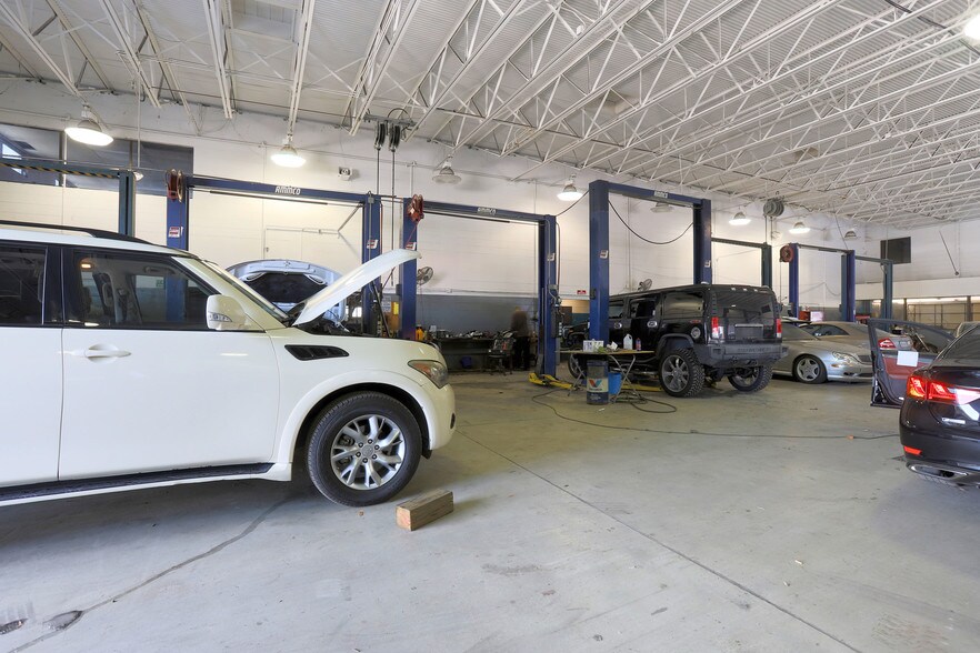 More Photos Of 6239 S Orange Blossom Trl, Orlando Auto Dealership For Sale