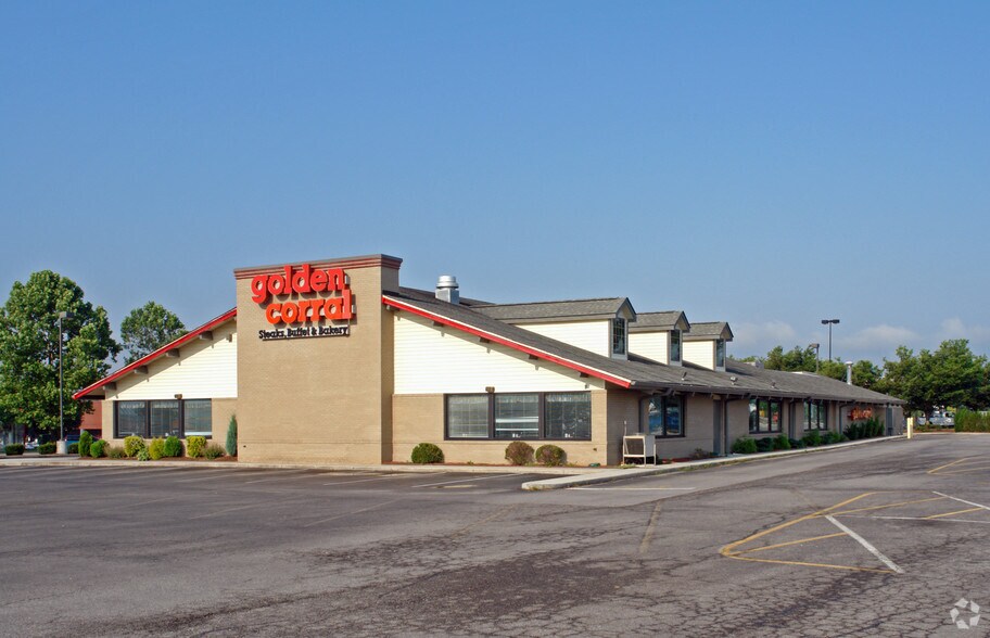 More Photos Of 1287-1455 Towne Square Blvd, Roanoke Unknown For Lease