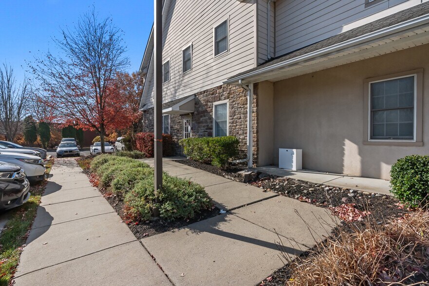 More Photos Of 790 Newtown Yardley Rd, Newtown Medical For Sale