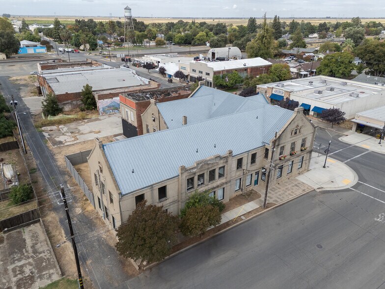 More Photos Of 479 B St, Biggs Storefront Retail Office For Sale