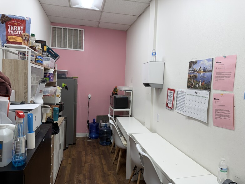 More Photos Of 11737 W Pico Blvd, Los Angeles Storefront For Sale