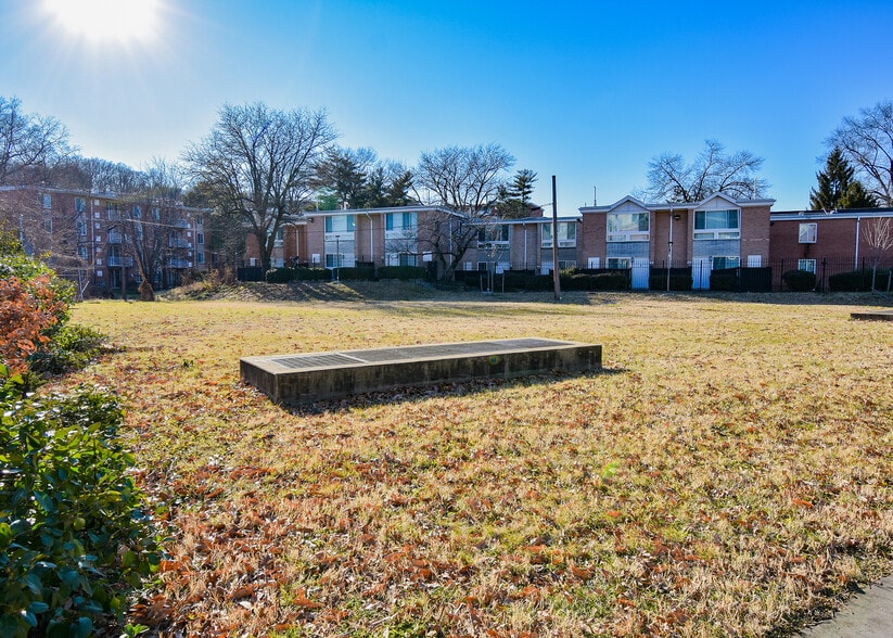 More Photos Of 4435 Benning Rd NE, Washington Land For Sale