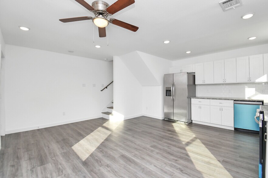 More Photos Of , Houston Multifamily For Sale
