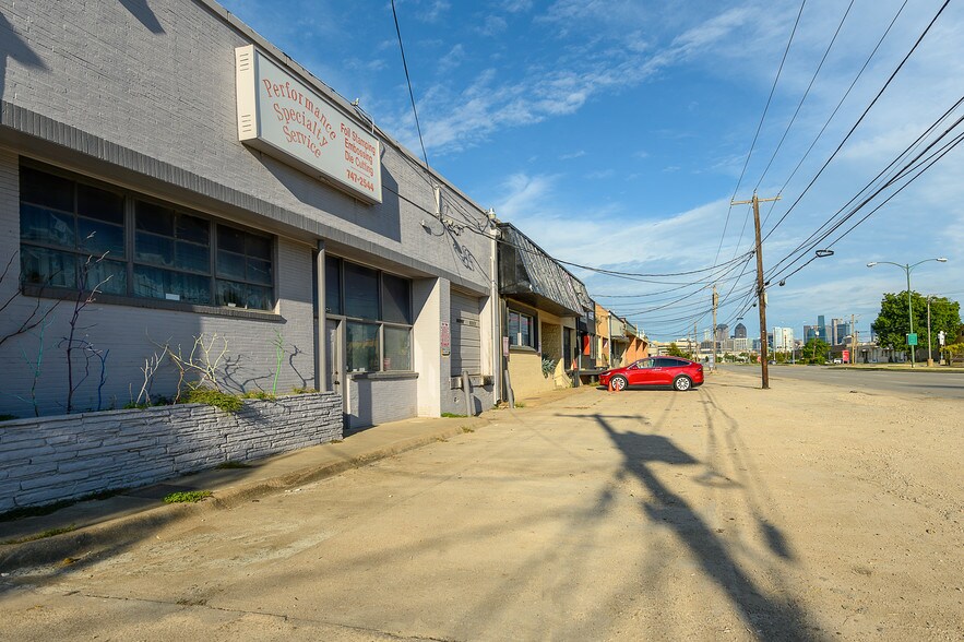 More Photos Of 2154 Irving Blvd, Dallas Light Distribution For Lease