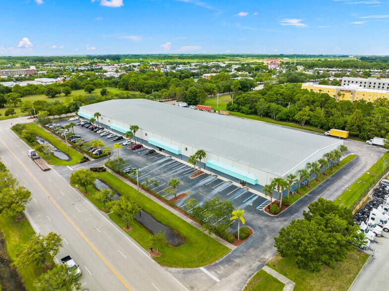 More Photos Of Crossroads Pky, Fort Pierce Land For Lease